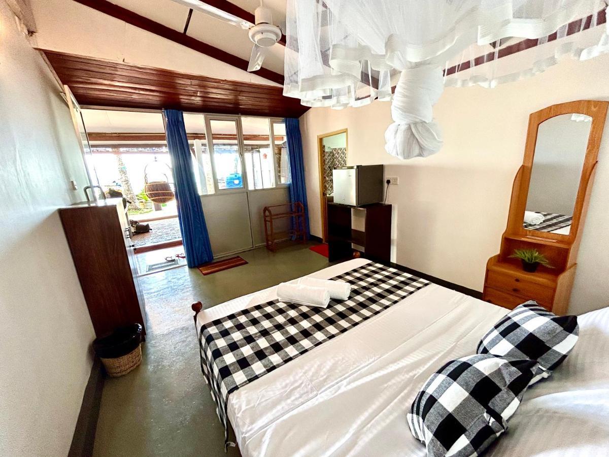 Hotel Kenno'S Korner à Weligama Extérieur photo