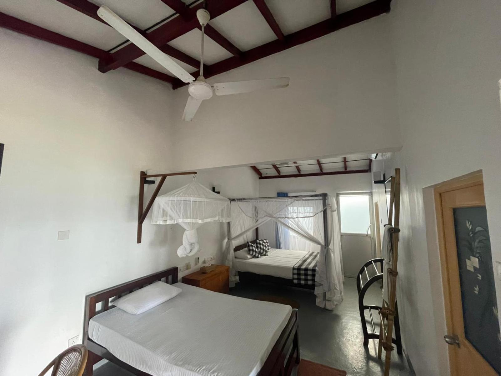 Hotel Kenno'S Korner à Weligama Extérieur photo